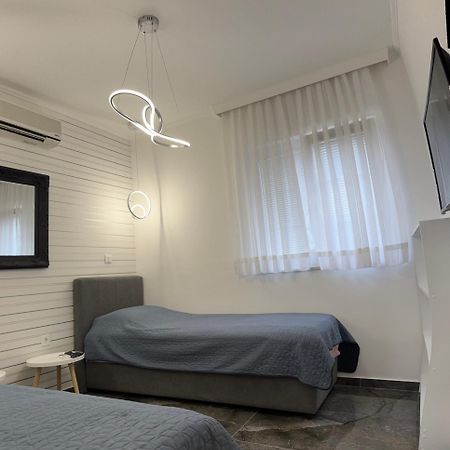 Apartments Brac Supetar Ngoại thất bức ảnh