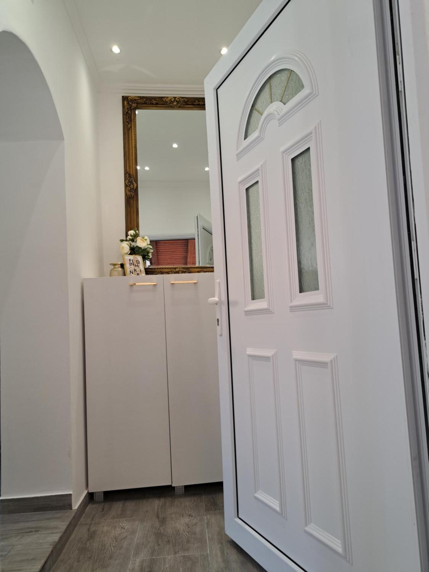 Apartments Brac Supetar Ngoại thất bức ảnh